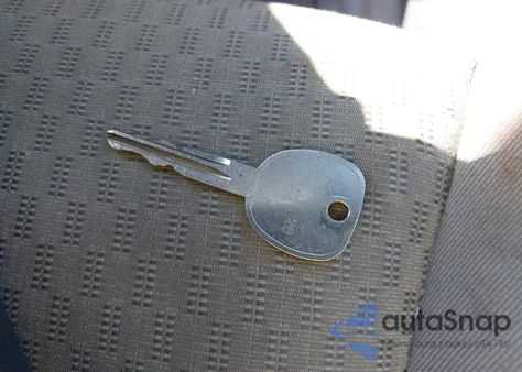 2006 Saturn Ion 2 из США, поврежденный, VIN 1G8AJ55F76Z135132